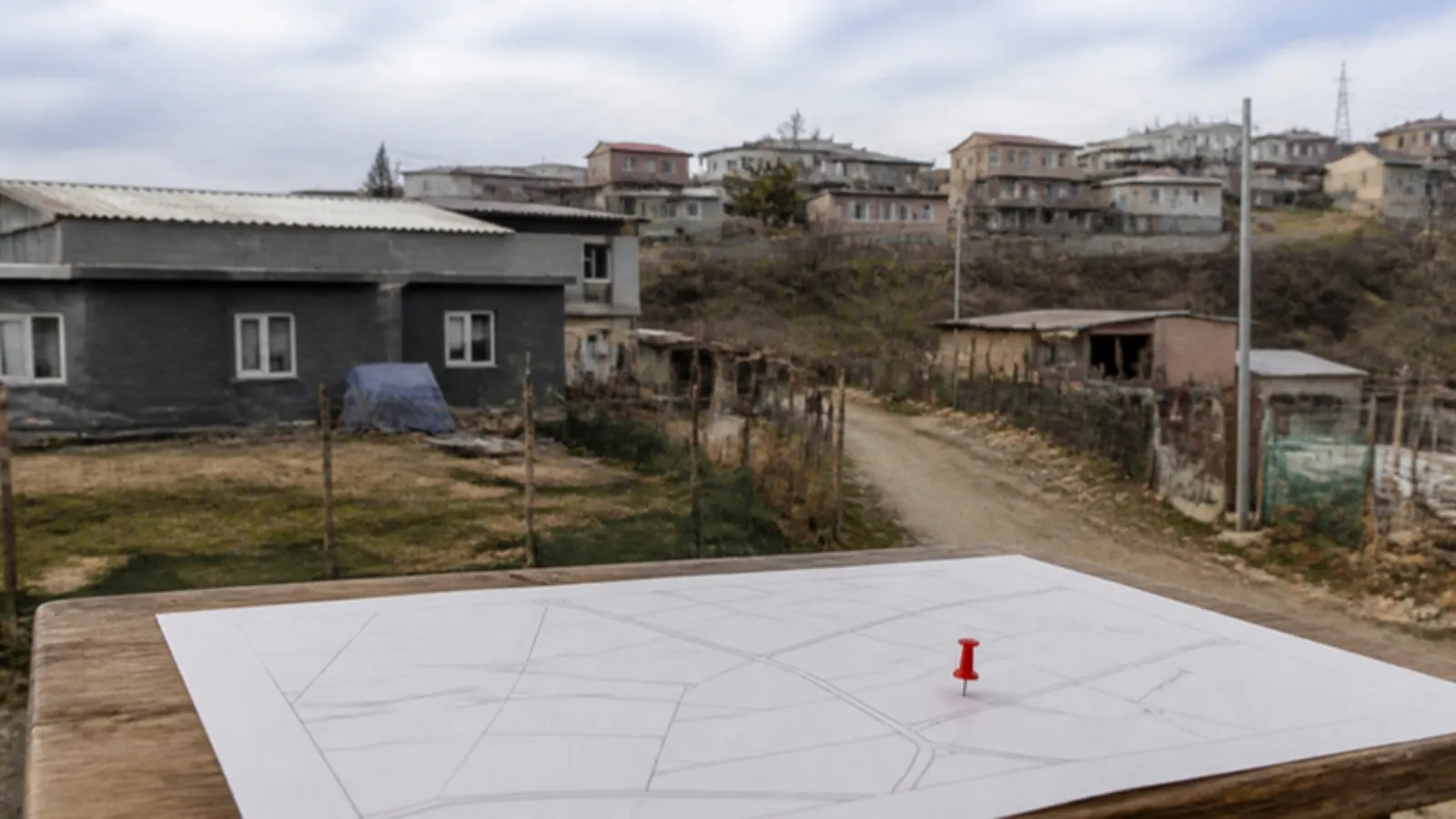 Hisseli arazide plansız yapılaşma ve kadastro paftası